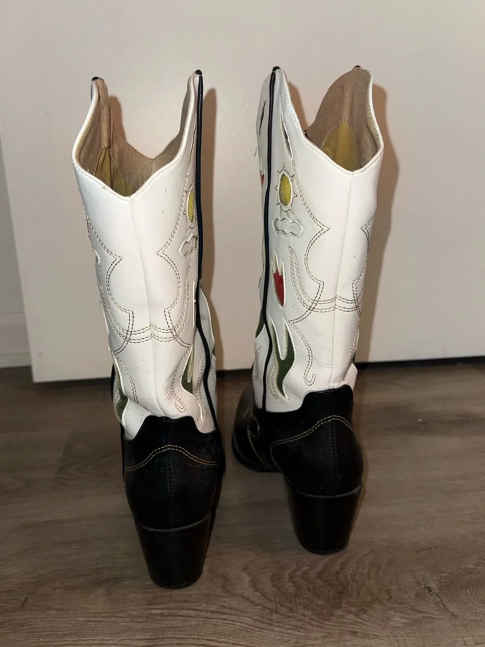 Black & White Floral Inlay Western Boots with Red and Olive Accents - Picture 5 of 8